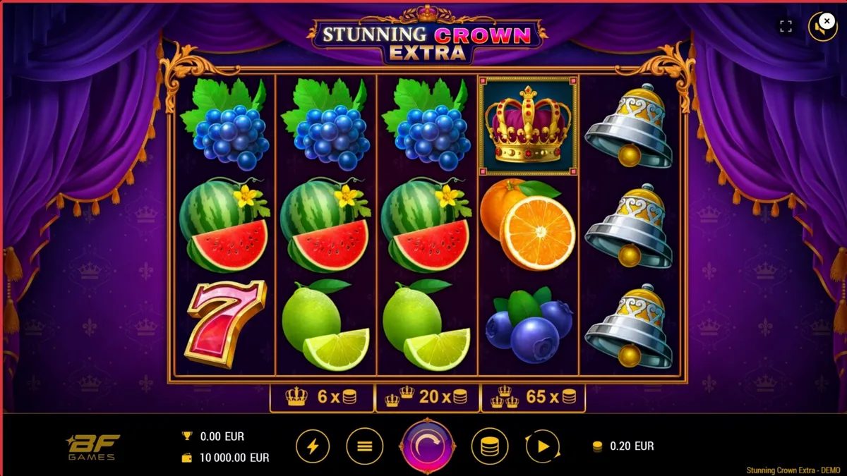 Tampilan visual slot Stunning Crown Extra dengan tema kerajaan dan mahkota emas.